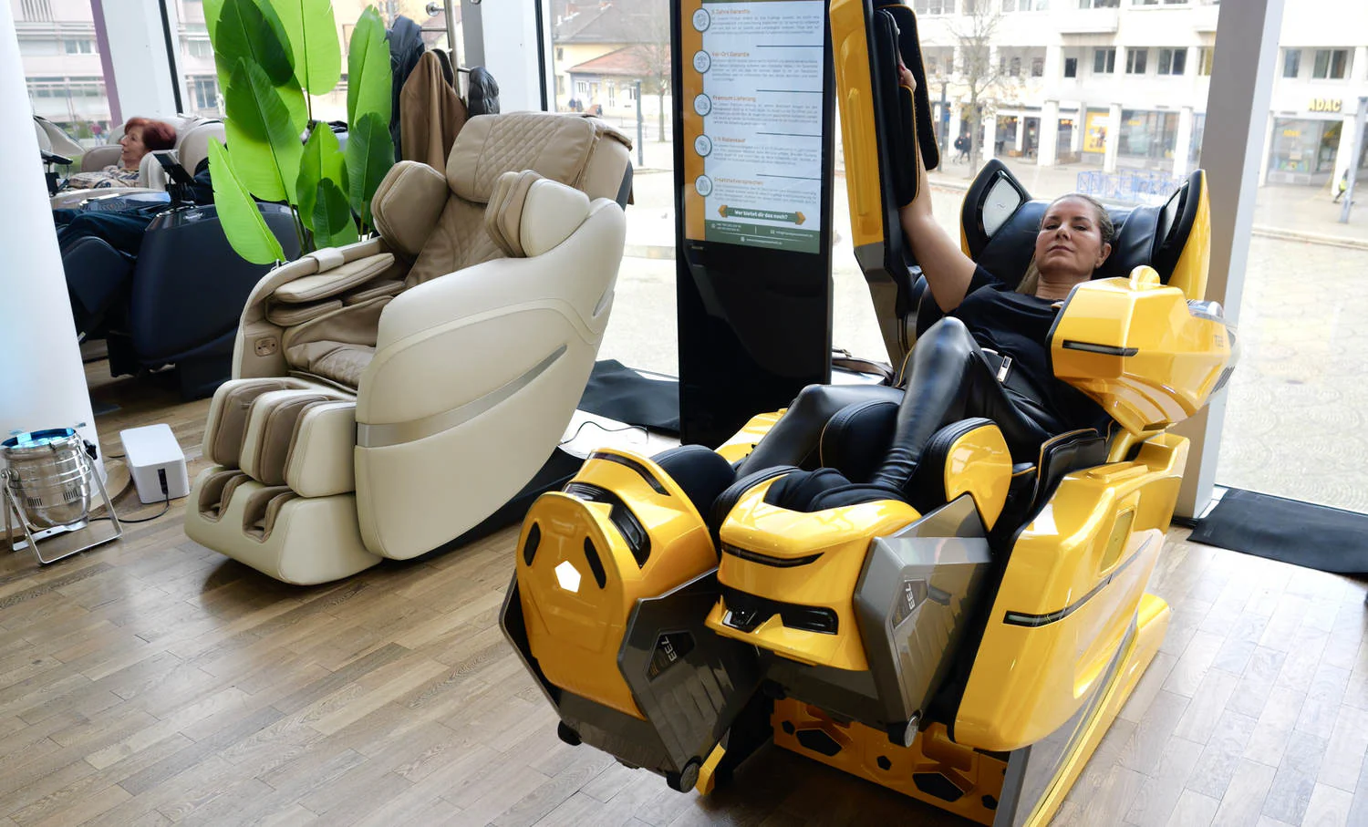 Bodyfriend 733 - Image 6