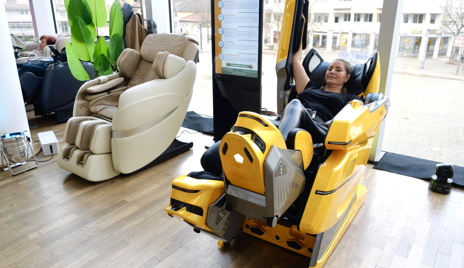 Bodyfriend 733 - Image 7