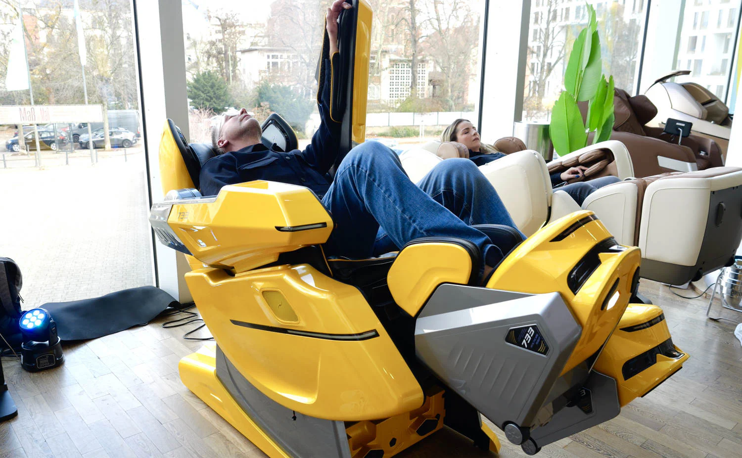 Bodyfriend 733 - Image 9